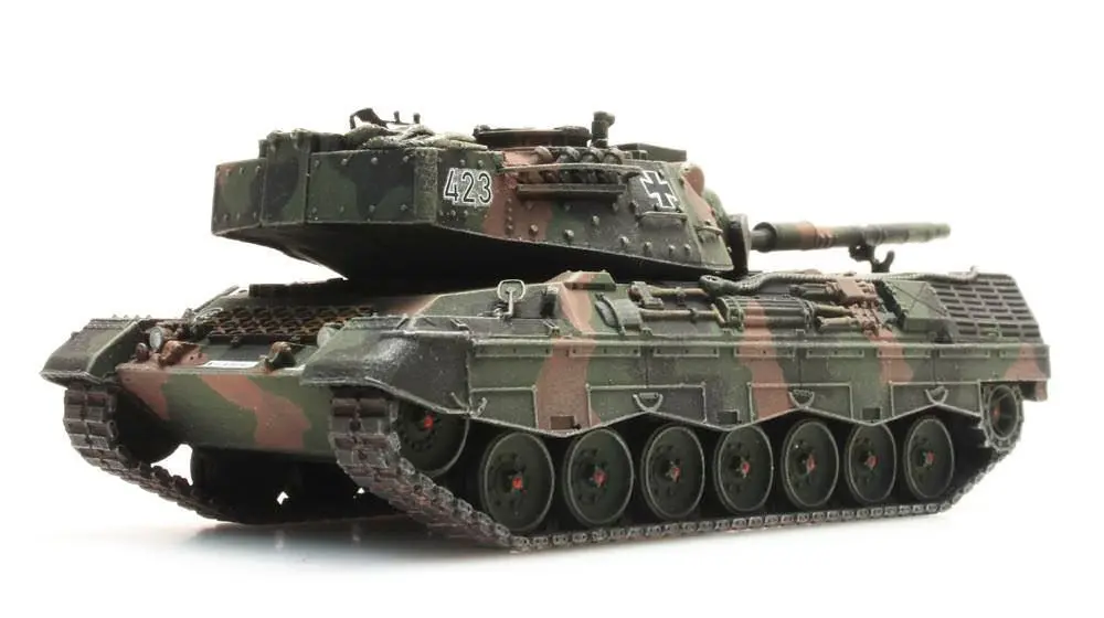 ARTITEC b.v. 6870050 - Panzer Leopard 1A1-A2 Flecktarnlackierung f. Eisenbahntransport H0 1:87