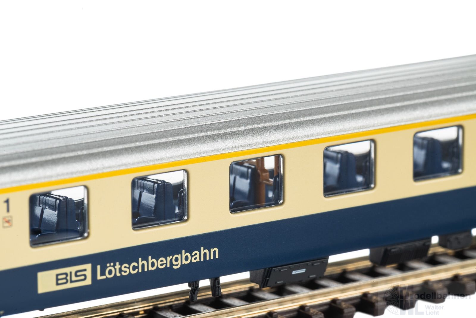 Piko 94386 - Personenwagen BLS Ep.V EW I 1.Kl. Wortmarke und Außenschwingtüren N 1:160