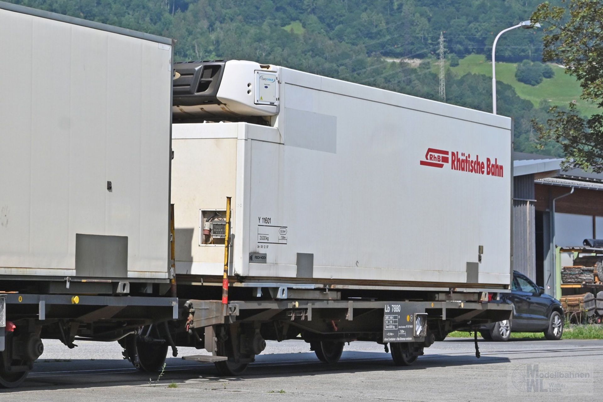 Bemo 2269162 - Containerwagen RhB Ep.VI Lb-v 7869 mit Kühlcontainer Y 11602 H0m