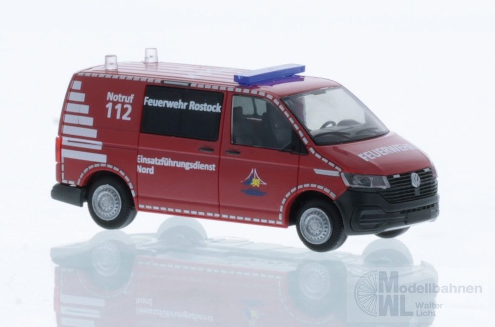 rie53905_0 Rietze 53905 - Volkswagen T6.1 Feuerwehr Rostock H0 1:87