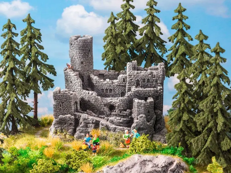 Noch 58609 - Burgruine 15,5 x 10 cm, 12 cm hoch H0/TT/N