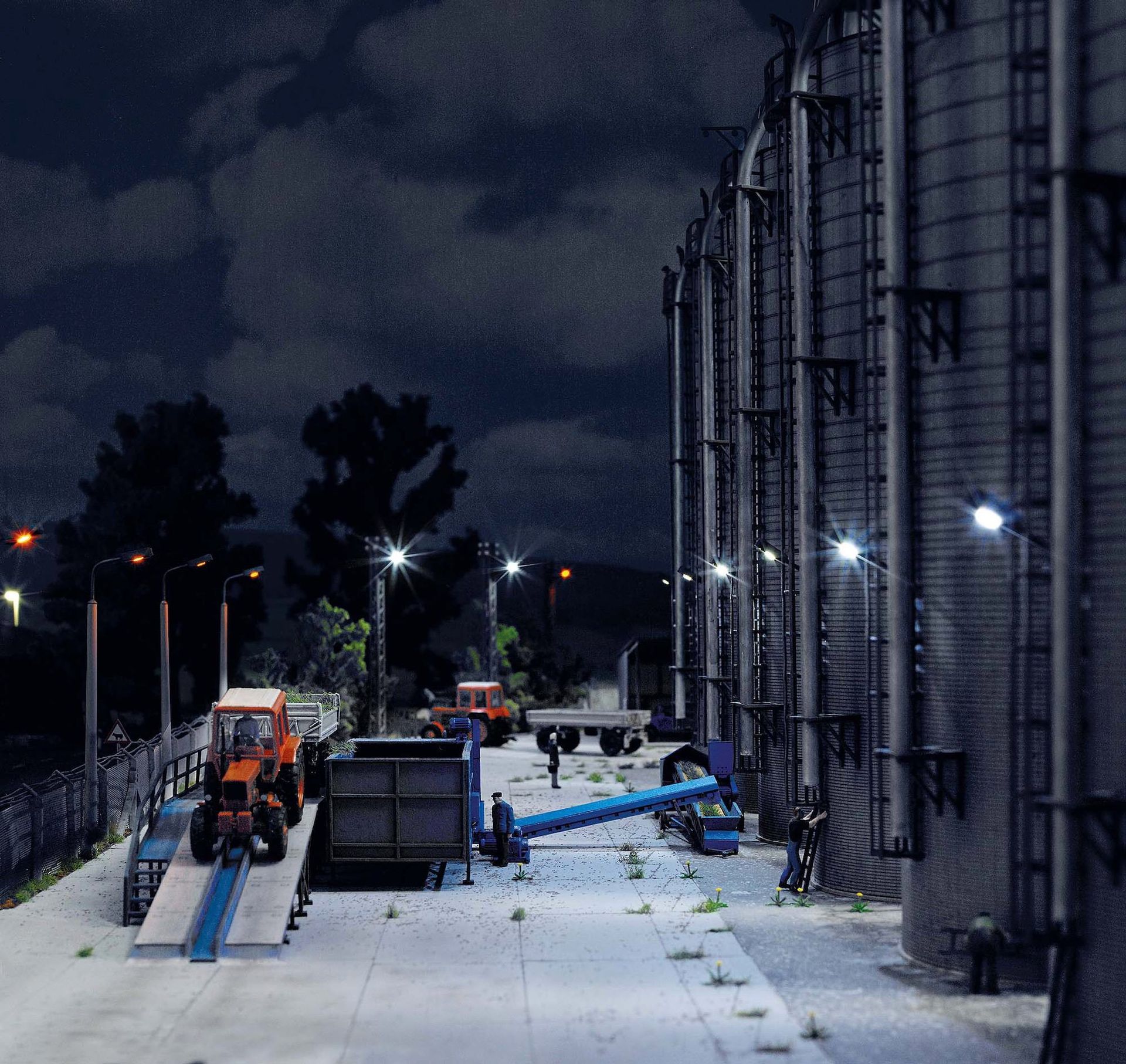 Busch 4136 - Betonmast-Lampe H0 1:87