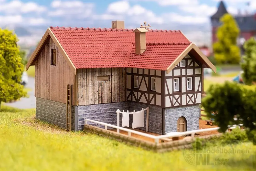 Faller 232138 - Gasthaus Zur Post mit Biergarten N 1:160