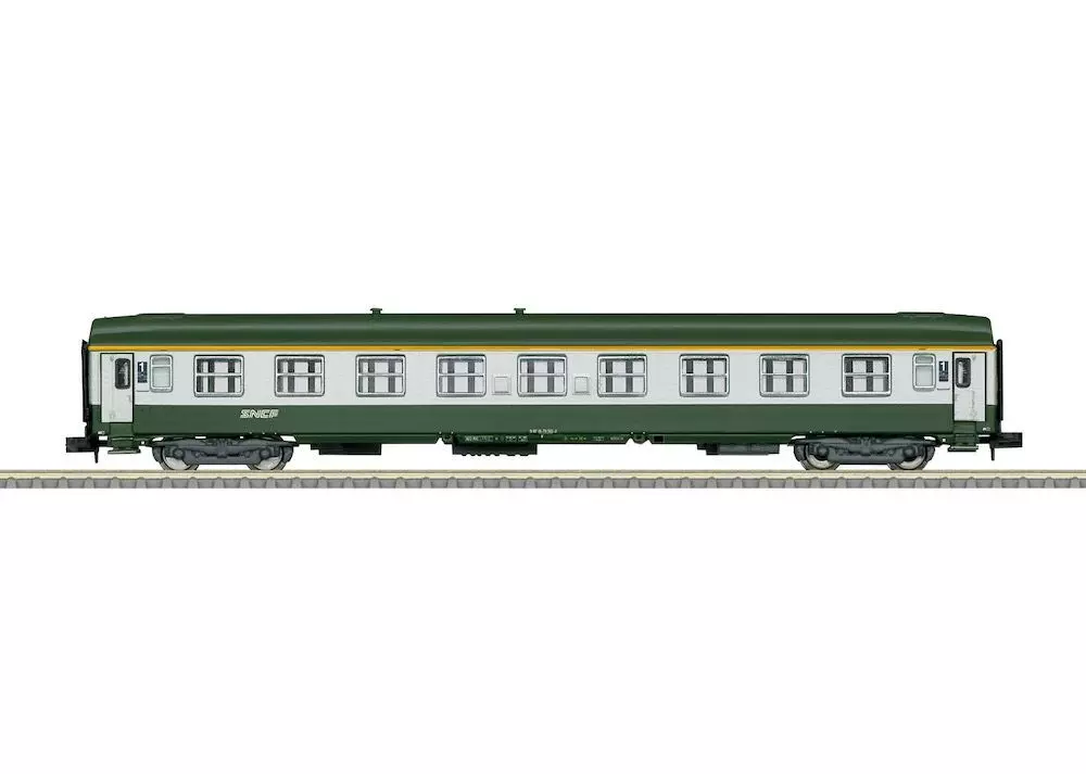 Trix 18464 - Schnellzugwagen SNCF Ep.V A9 N 1:160