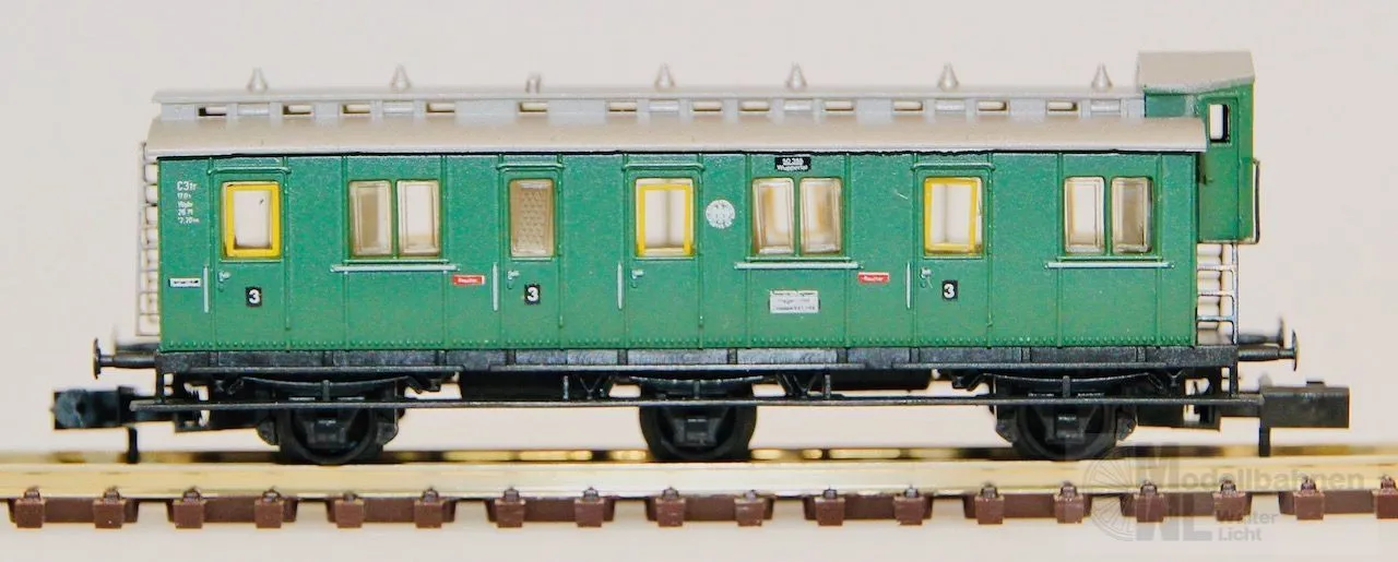 Arnold 3046 - ARNOLD - Abteilwagen DRG Ep.II 3.Kl. C3br mit Bremserhaus N 1:160