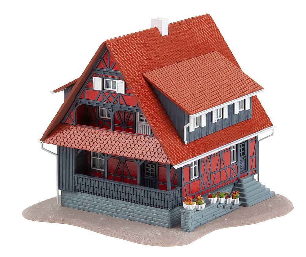 Faller 130587 - Fachwerkhaus mit Brunnen H0 1:87