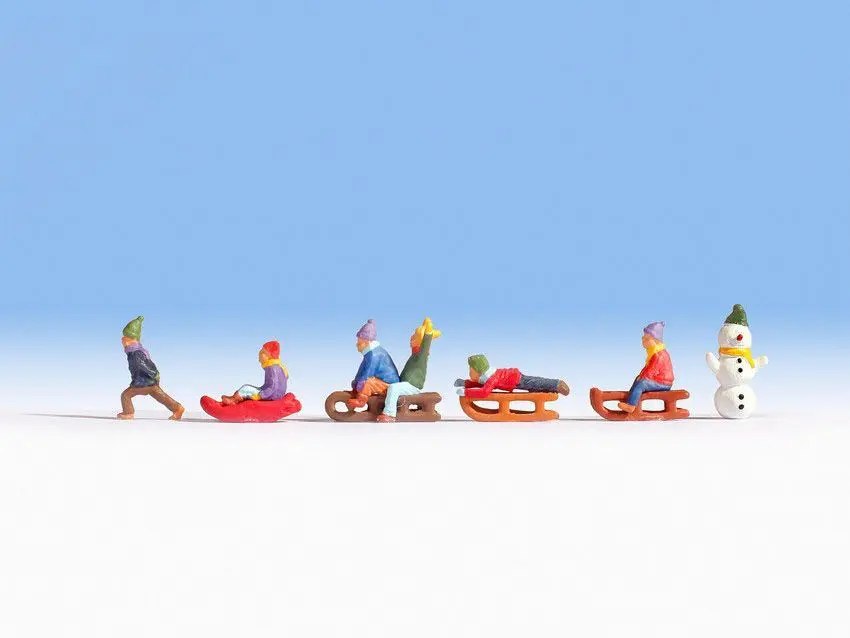 Noch 15819 - Kinder im Schnee H0 1:87