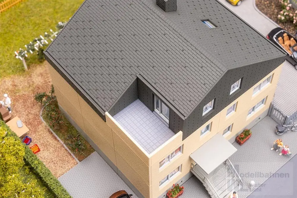 Faller 130755 - Mehrfamilienhaus H0 1:87