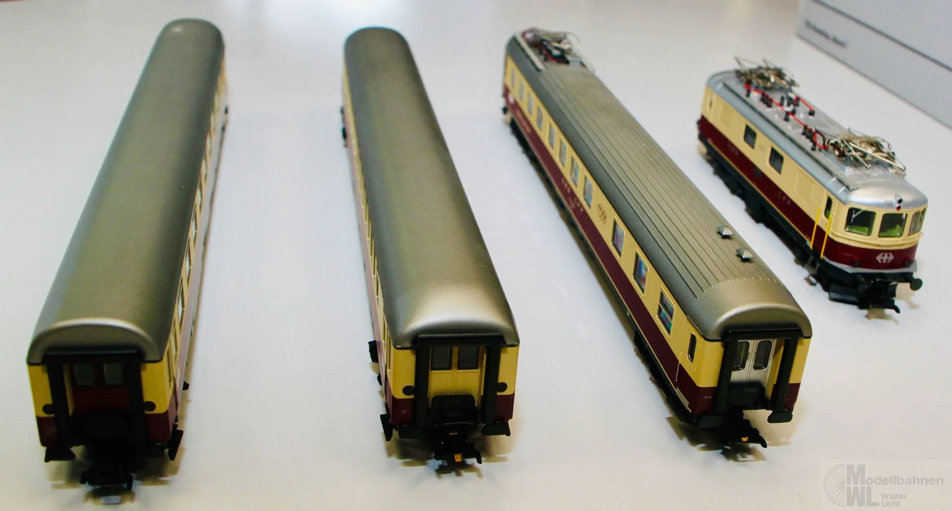 Märklin 26557 - MÄRKLIN - TEE-Schnellzug Bavaria SBB /DB Ep.IV 4.tlg. H0/WS mfx Sound