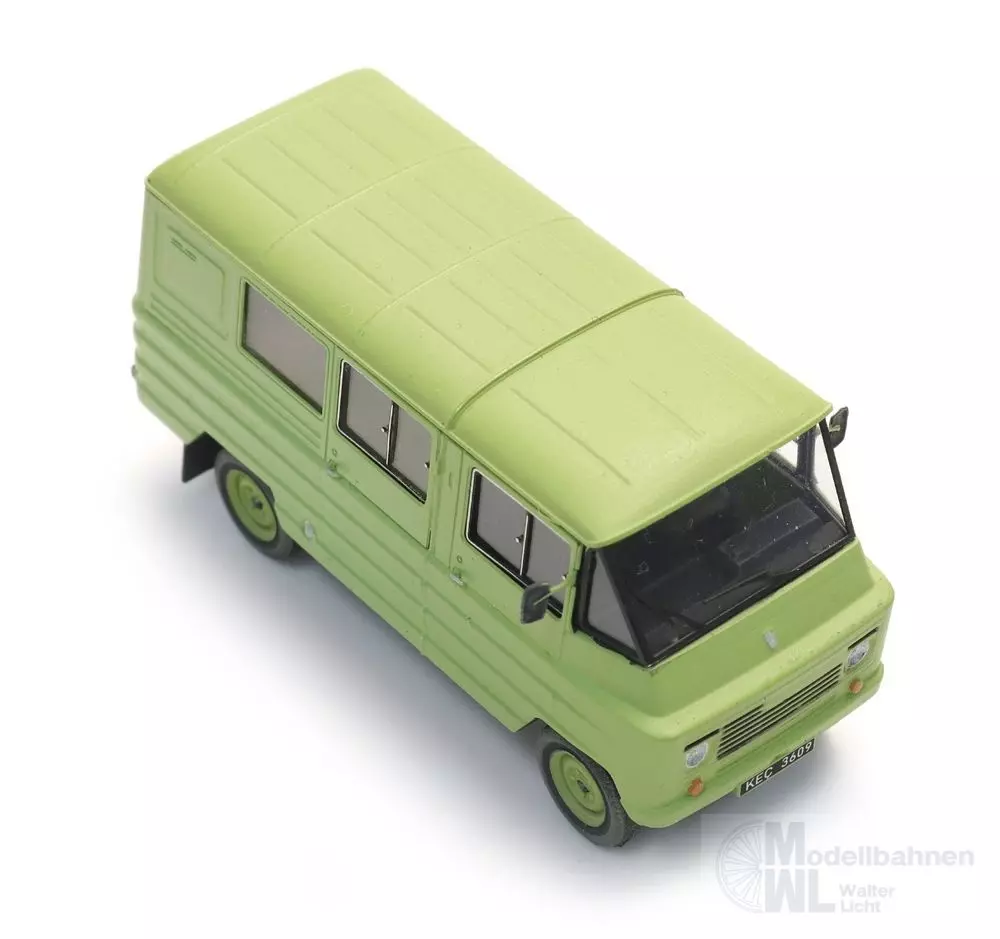 ARTITEC b.v. 387.742 - Zuk A06 Kleinbus grün H0 1:87 Fertigmodell