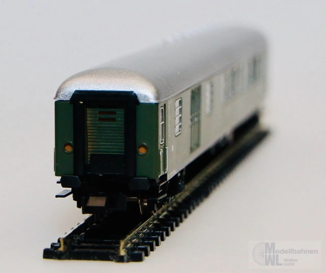 Trix 13373 - MINITRIX - Personenwagen DB 2.Kl. / Gepäck grün DB4üm N 1:160
