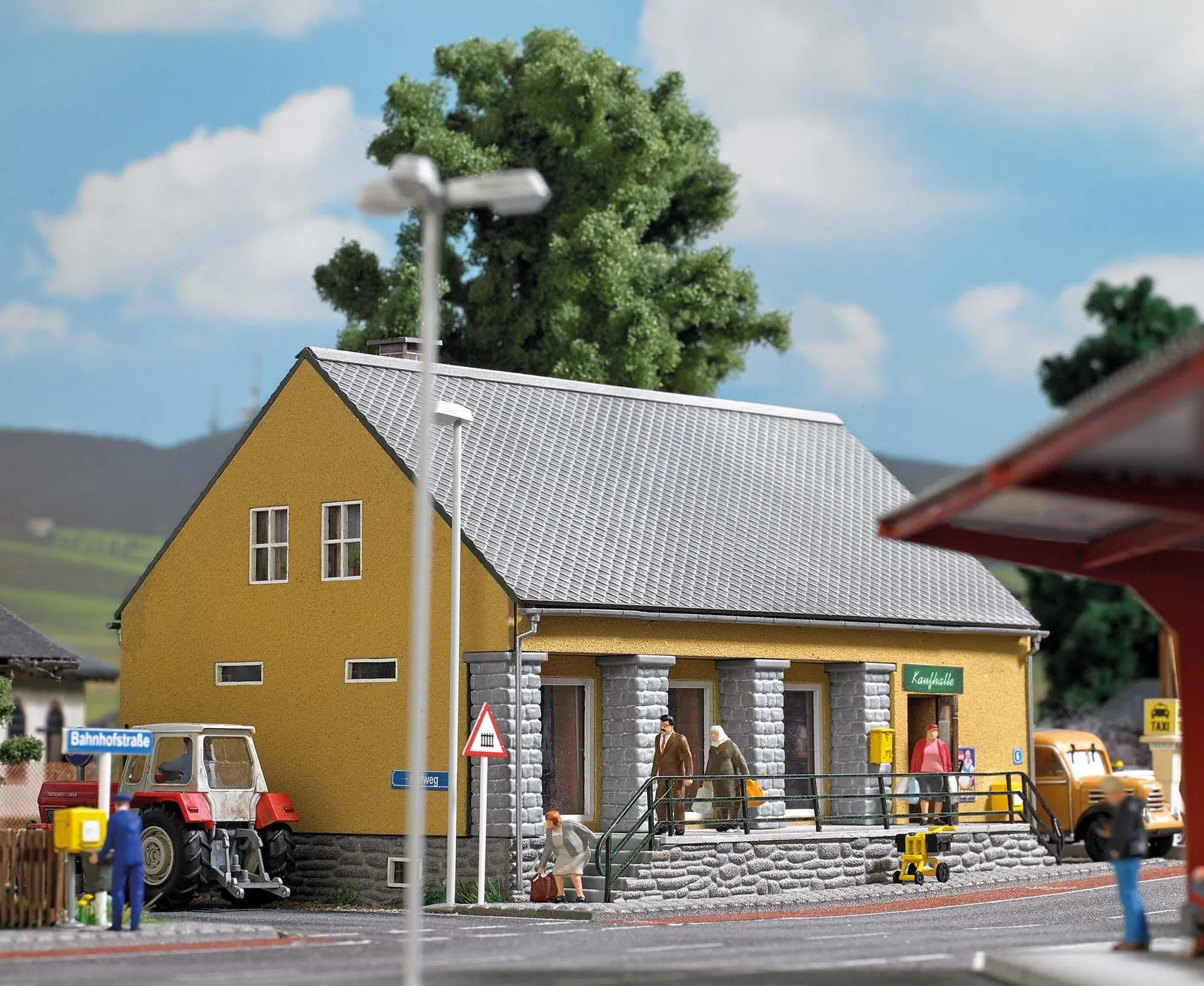 Busch 1381 - DDR Landwarenhaus H0 1:87