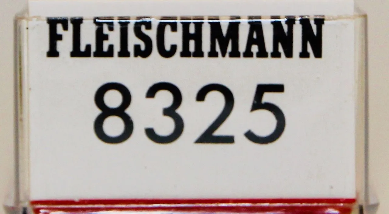 Fleischmann 8325 - FLEISCHMANN - Kühlwagen DB Ep.IV Grolsch N 1:160