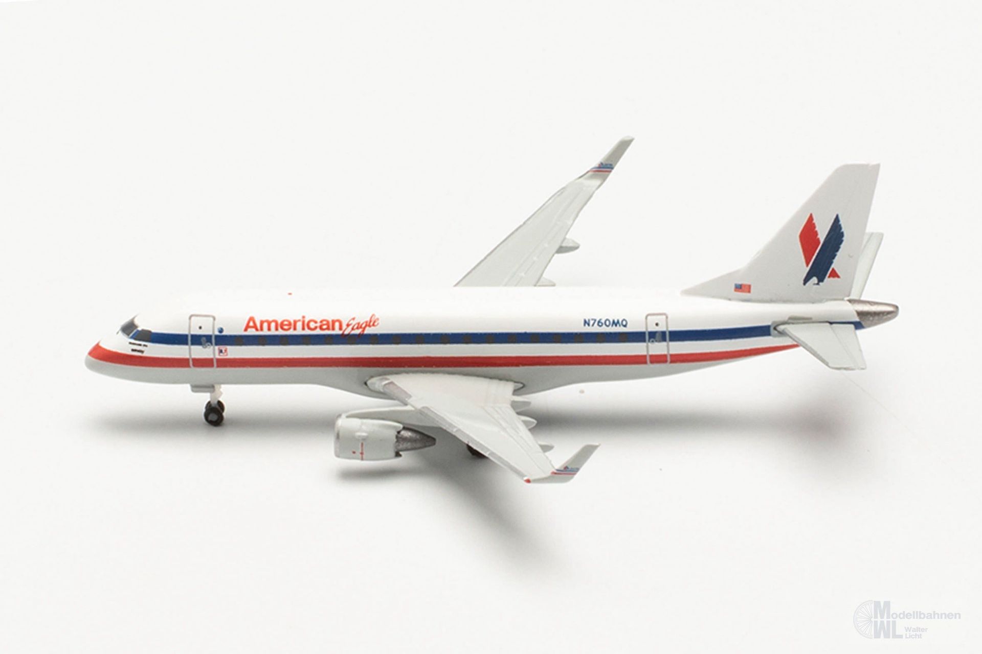 Herpa 536196 - American Eagle (Envoy Air) Embraer E170 Heritage livery 1:500