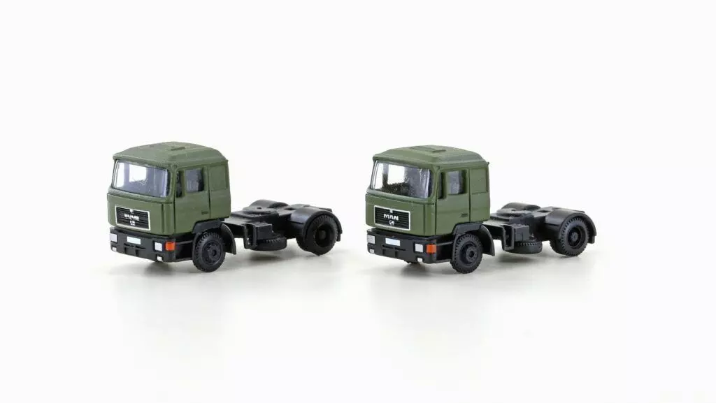 Lemke Minis 4065 - MAN F90 3-achs. Zugmaschine 2er Set oliv A-160