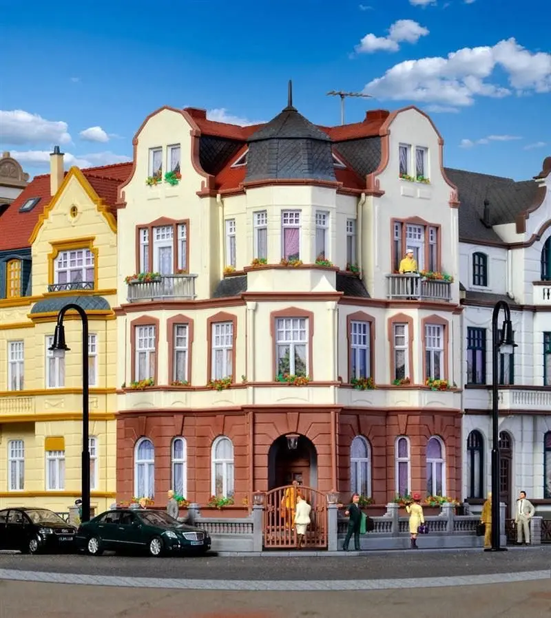 Kibri 39100 - Eckhaus Diplomatenvilla in Bonn H0 1:87