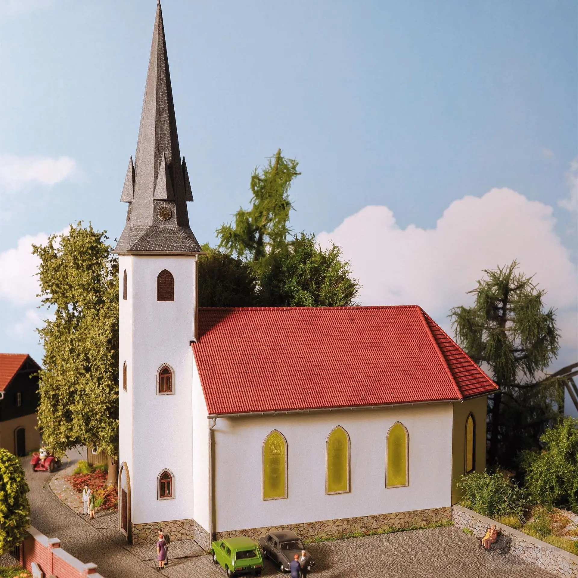 Busch 8920 - Stadtkirche TT 1:120