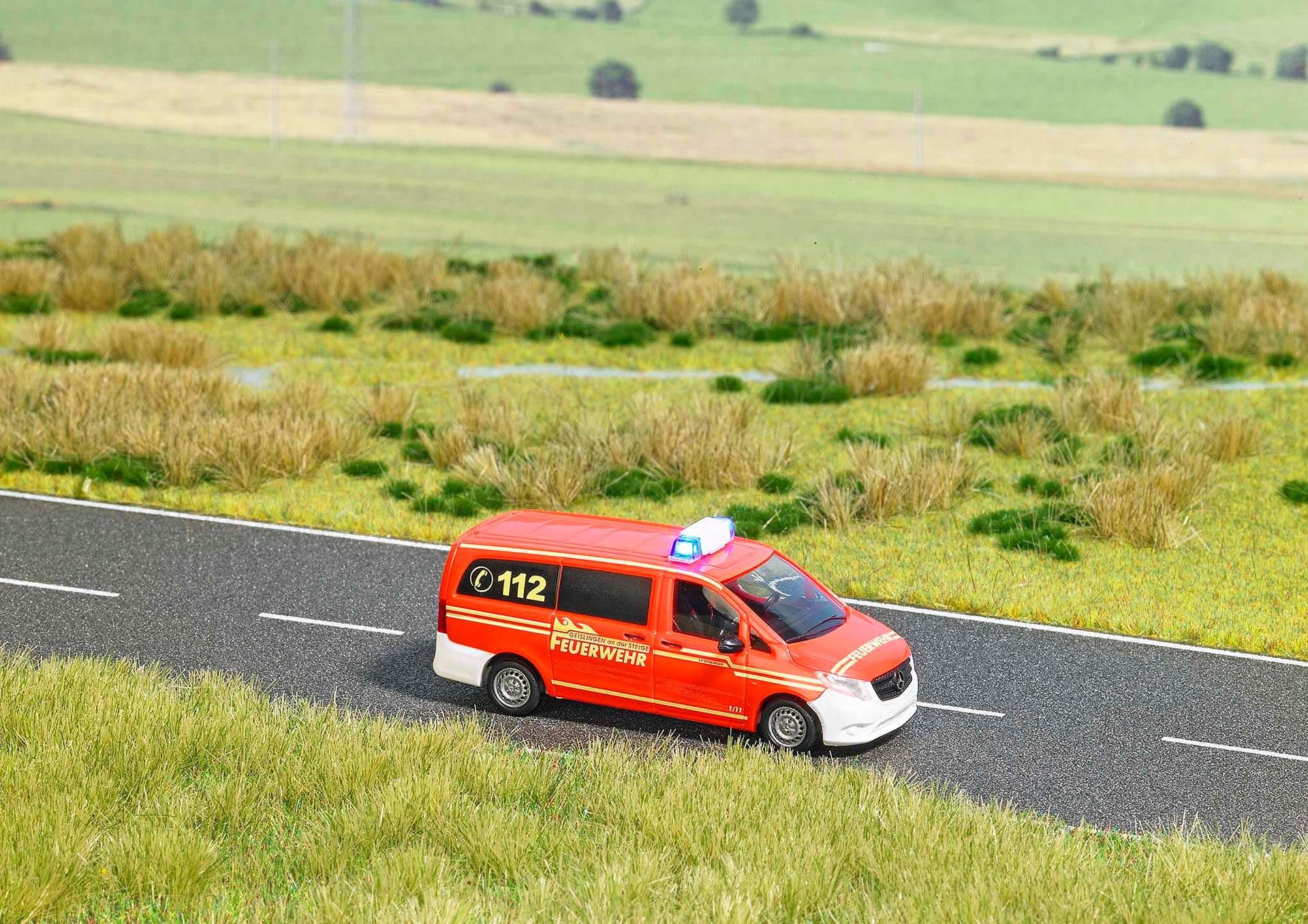 Busch 5594 - Mercedes-Benz Vito Feuerwehr H0 1:87 Busch 5594 - Mercedes-Benz Vito Feuerwehr H0 1:87