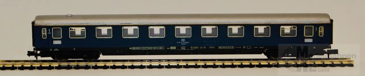 Fleischmann 8110 - FLEISCHMANN - Abteilwagen DB Ep.IV 1.Kl. Avümz 111 N 1:160