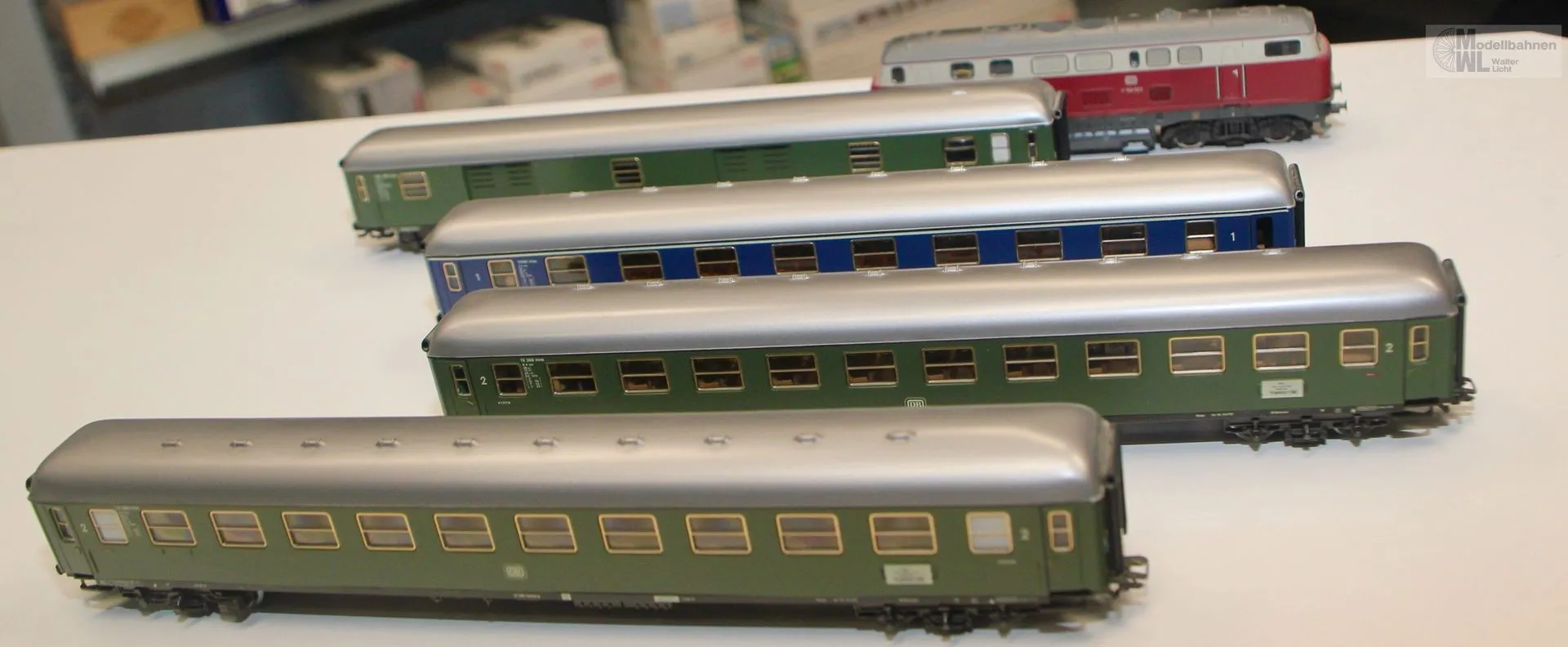 Märklin 2664 - MÄRKLIN - Zugpackung Schnellzug Diesellok Lollo +4 Wagen DB Ep.III H0/WS Digital