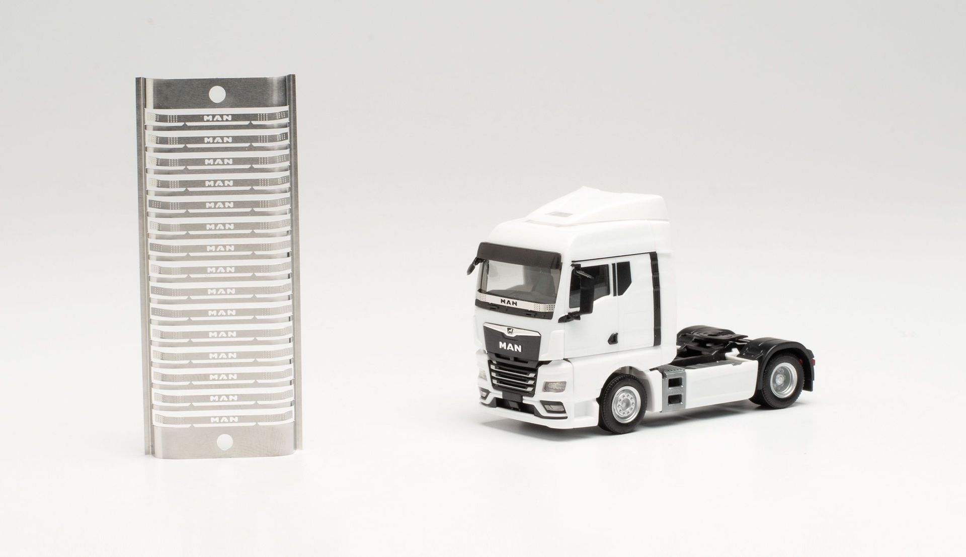 Herpa 55338 - Zubehör Steinschlagschutz gelocht MAN TGX 15 Stück H0 1:87 Herpa 55338 - Zubehör Steinschlagschutz gelocht MAN TGX 15 Stück H0 1:87