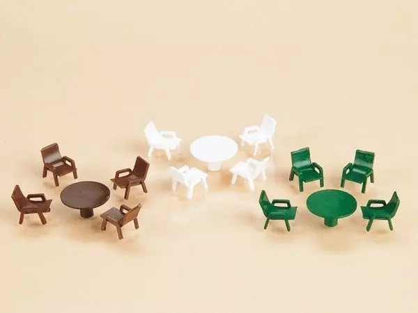 Auhagen 42647 - 18 Gartentische, 54 Gartenstühle H0 1:87 / TT 1:120