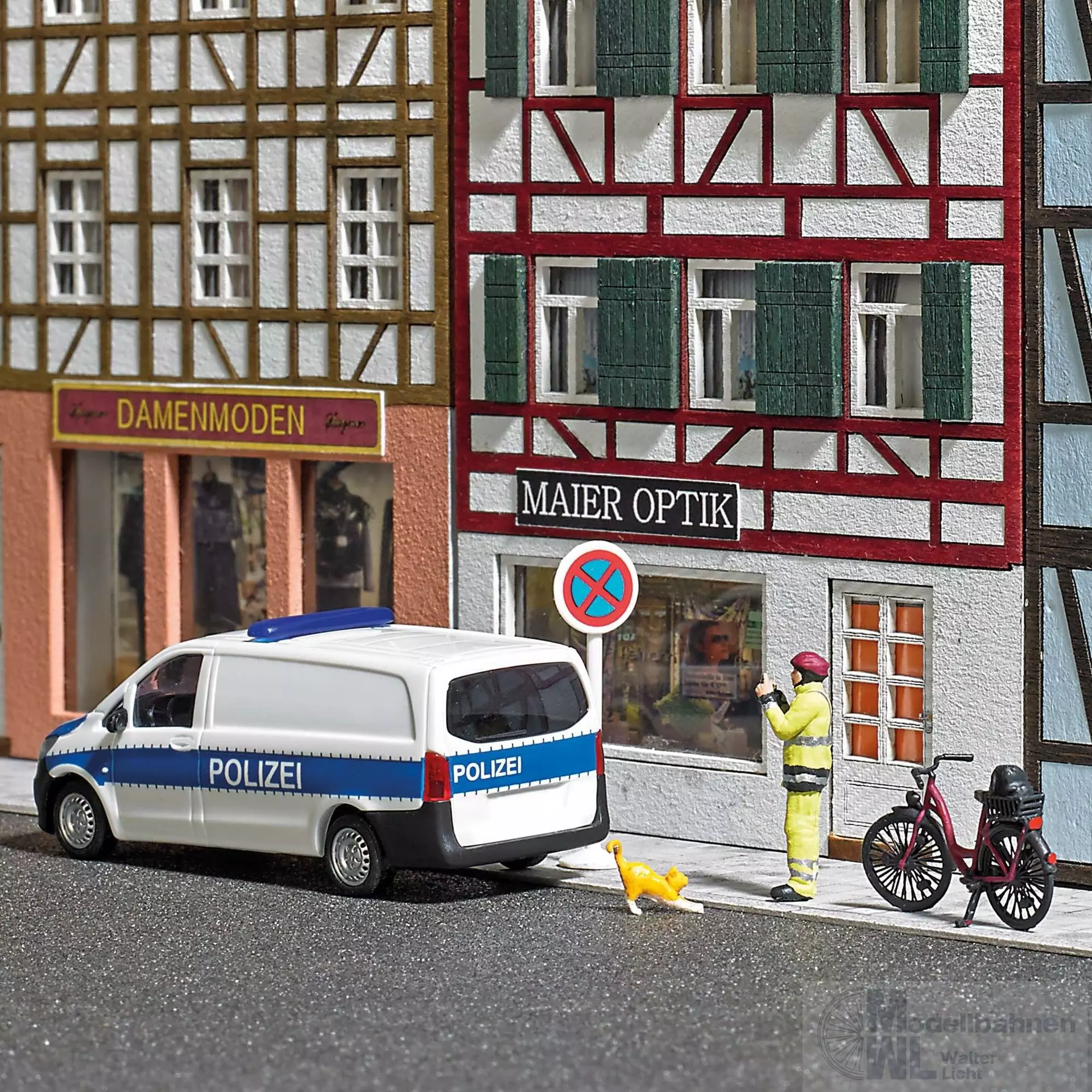 Busch 79801 - Action Set: Anzeigenhauptmeister H0 1:87