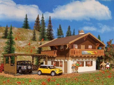 Vollmer 43961 - Pension mit Carport Bio-S H0 1:87
