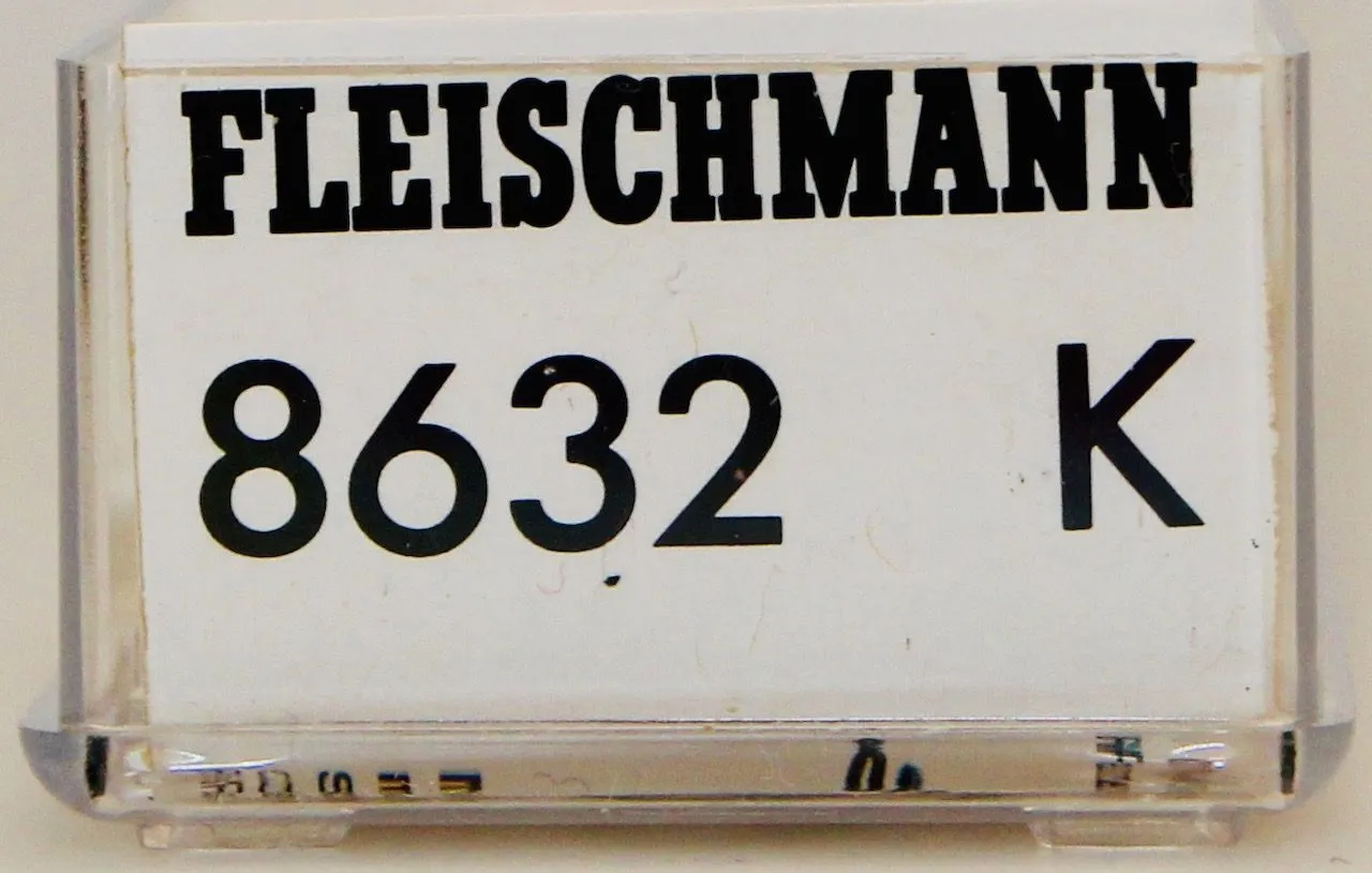 Fleischmann 8632 - FLEISCHMANN - Schnellzugwagen DB Ep.III 2.Kl. B4üe N 1:160