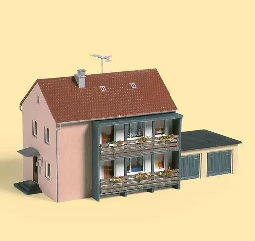 Auhagen 12236 - Mehrfamilienhaus H0 1:87 / TT 1:120