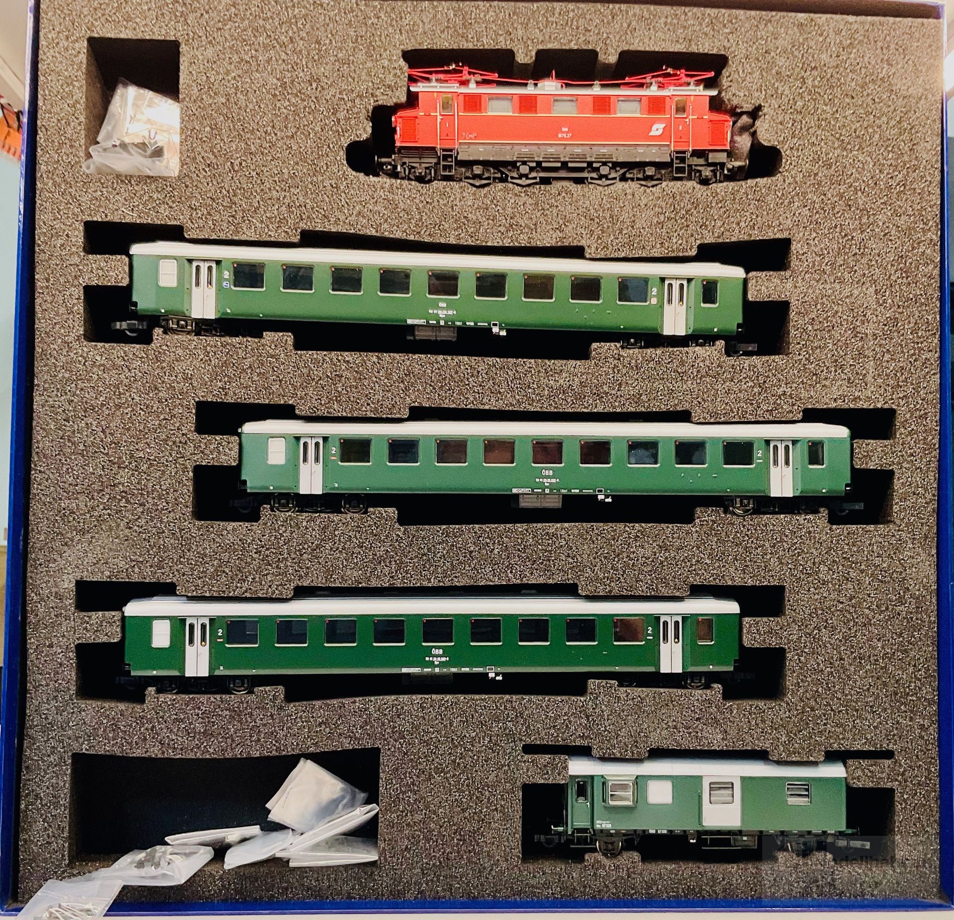 Roco 61494 - Roco - Personenzug Set mit E-Lok BR 1670.27 ÖBB Ep.IV 5.tlg. H0/GL Sound