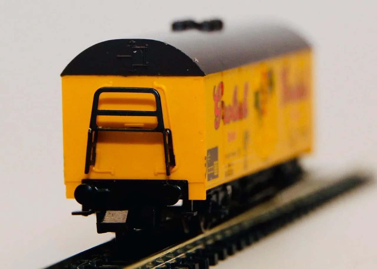 Fleischmann 8325 - FLEISCHMANN - Kühlwagen DB Ep.IV Grolsch N 1:160
