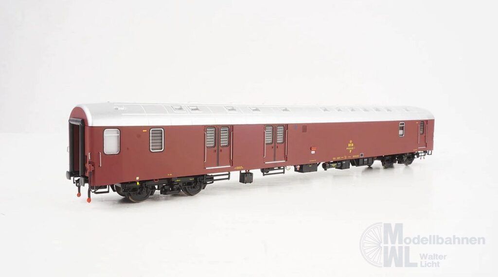 Heljan 6135 - Postwagen Litra P DSB Ep.IVb/V H0/GL