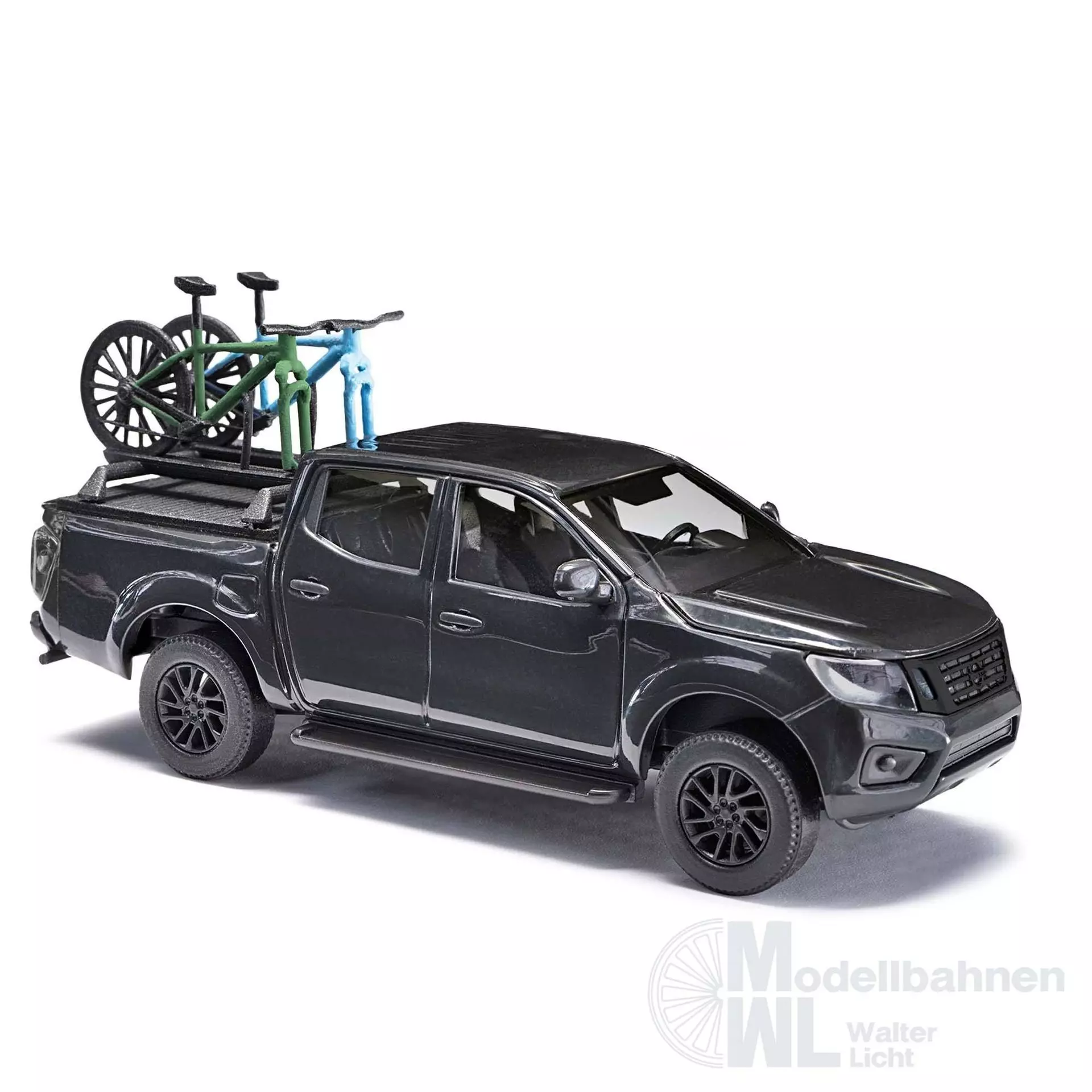 Busch 53724 - Nissan Navara mit zwei Bikes H0 1:87