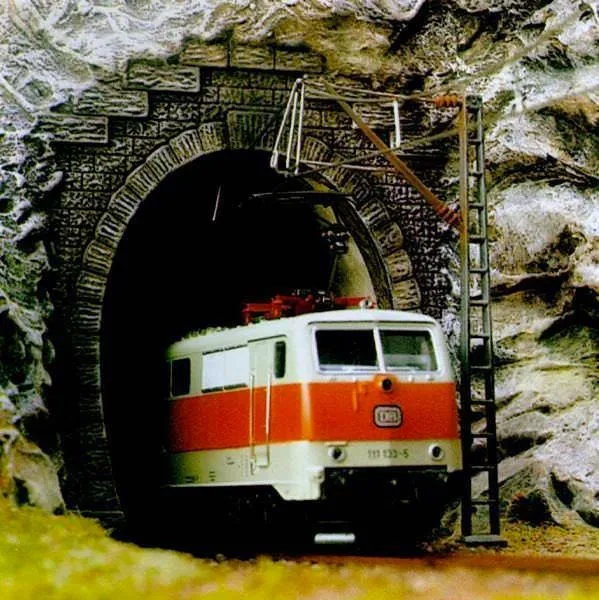 Busch 8191 - E-Lok-Portale N 1:160