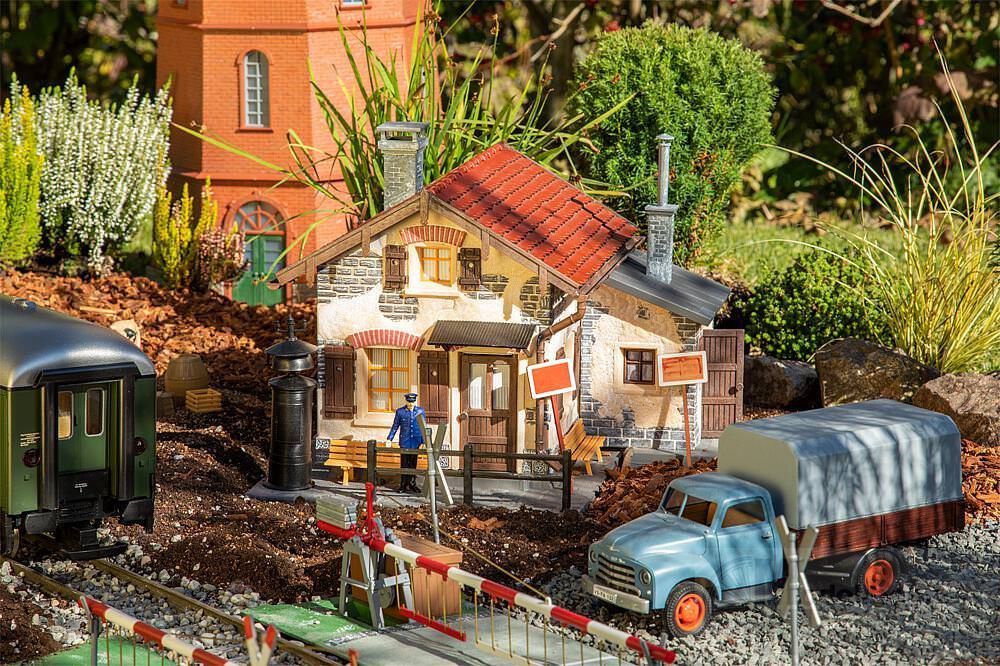 Pola 330877 - Bahnwärterhaus Spur G 1:22,5