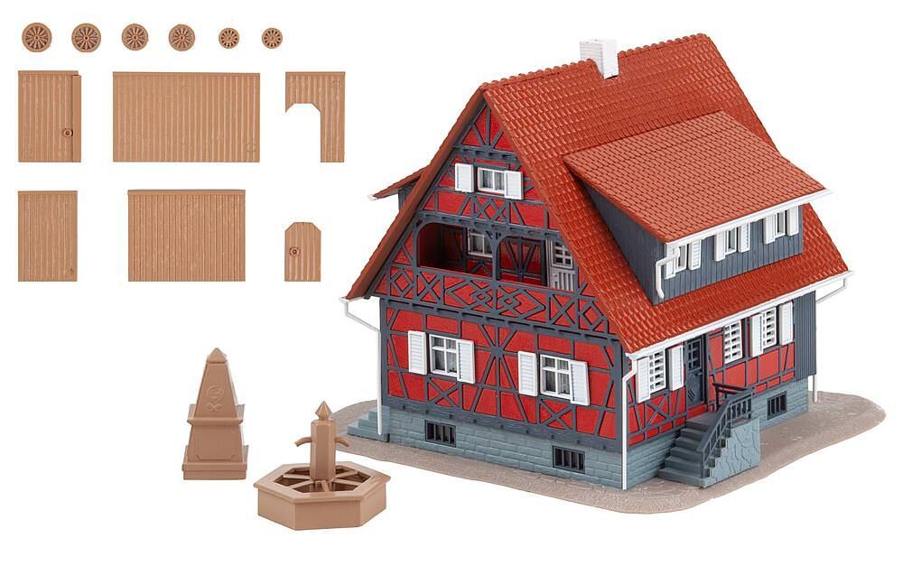 Faller 130587 - Fachwerkhaus mit Brunnen H0 1:87