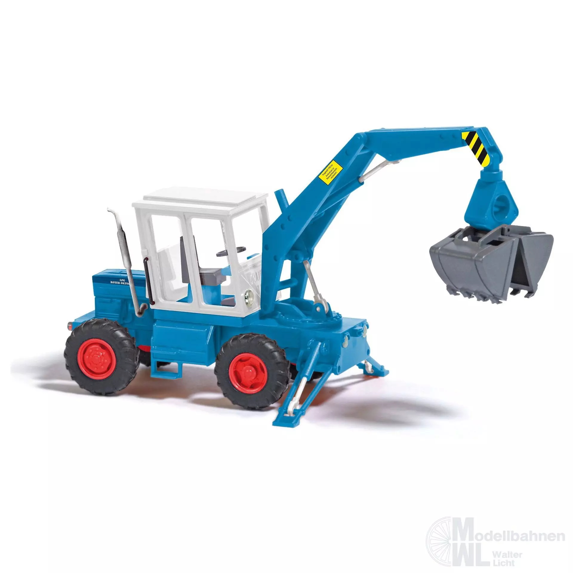 Busch 54404 - TIH 445 Schlepper LPG Roter Oktober H0 1:87