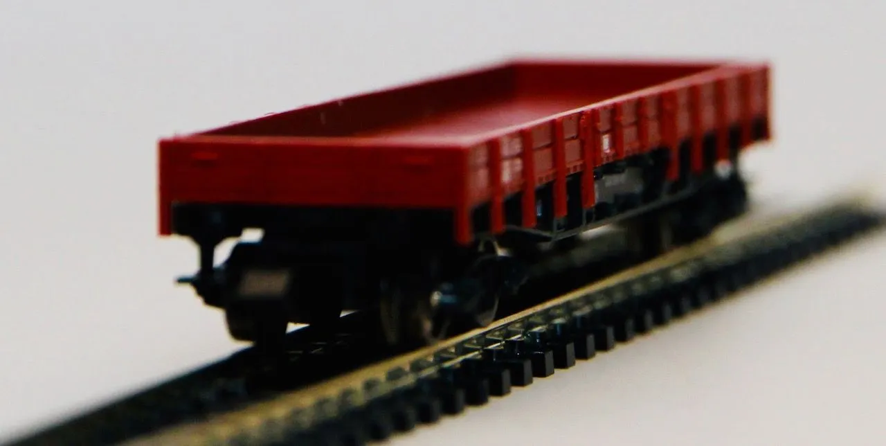 Fleischmann 8281 - FLEISCHMANN - Niederbordwagen DB beladen mit Gasröhren Ep.IV N 1:160