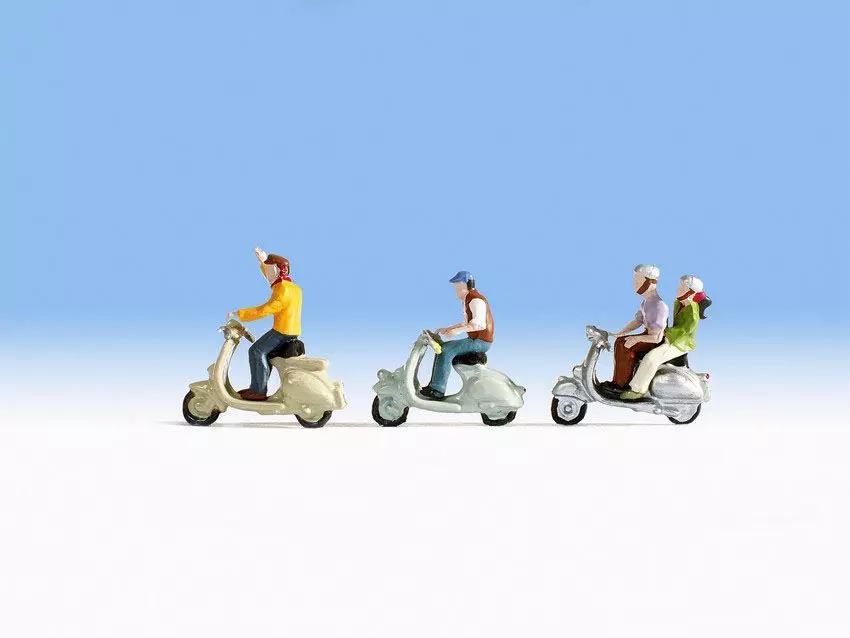 Noch 15910 - Motorrollerfahrer H0 1:87