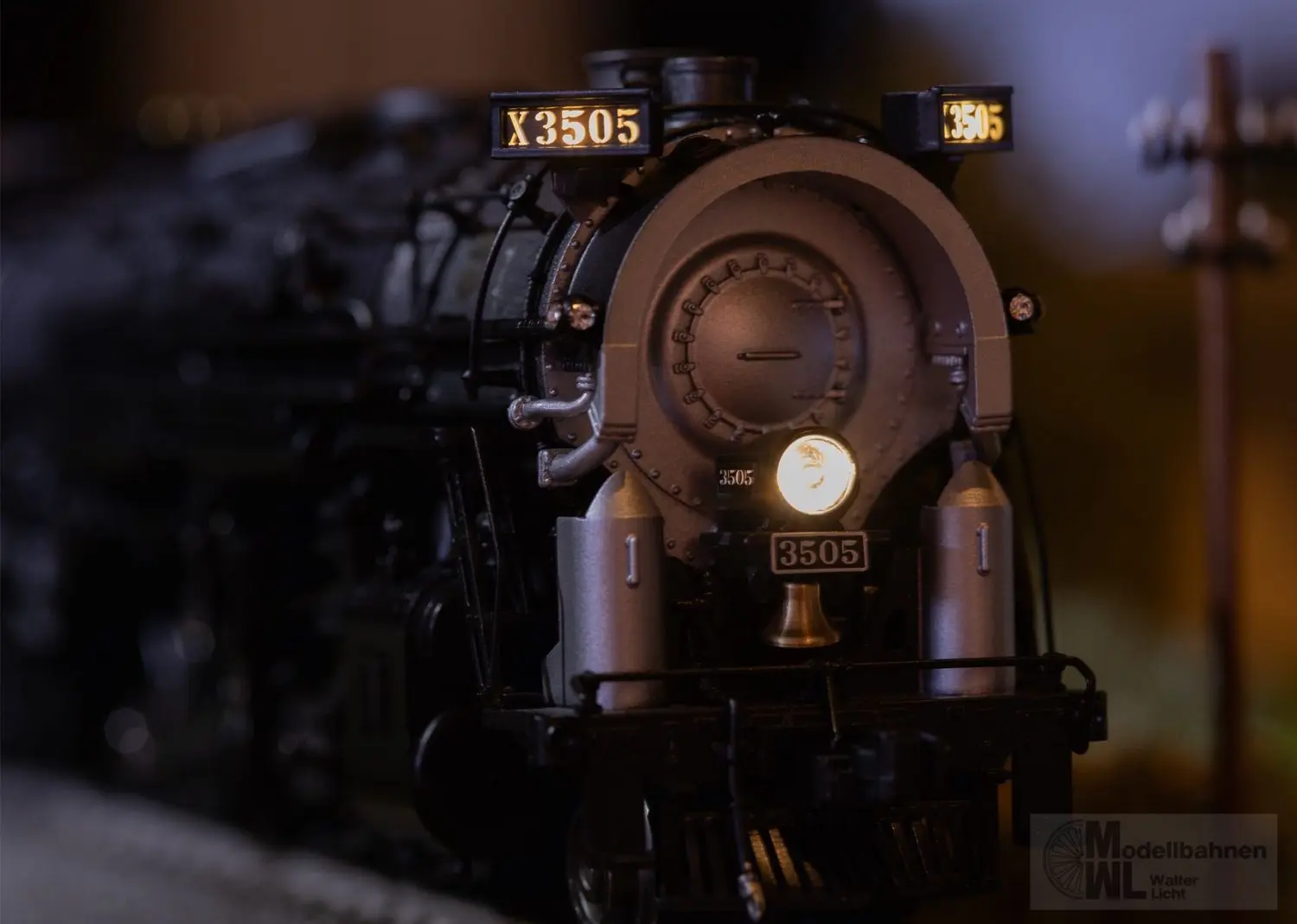 Trix 25983 - Dampflok 2-8-4 Berkshire H0/GL Sound