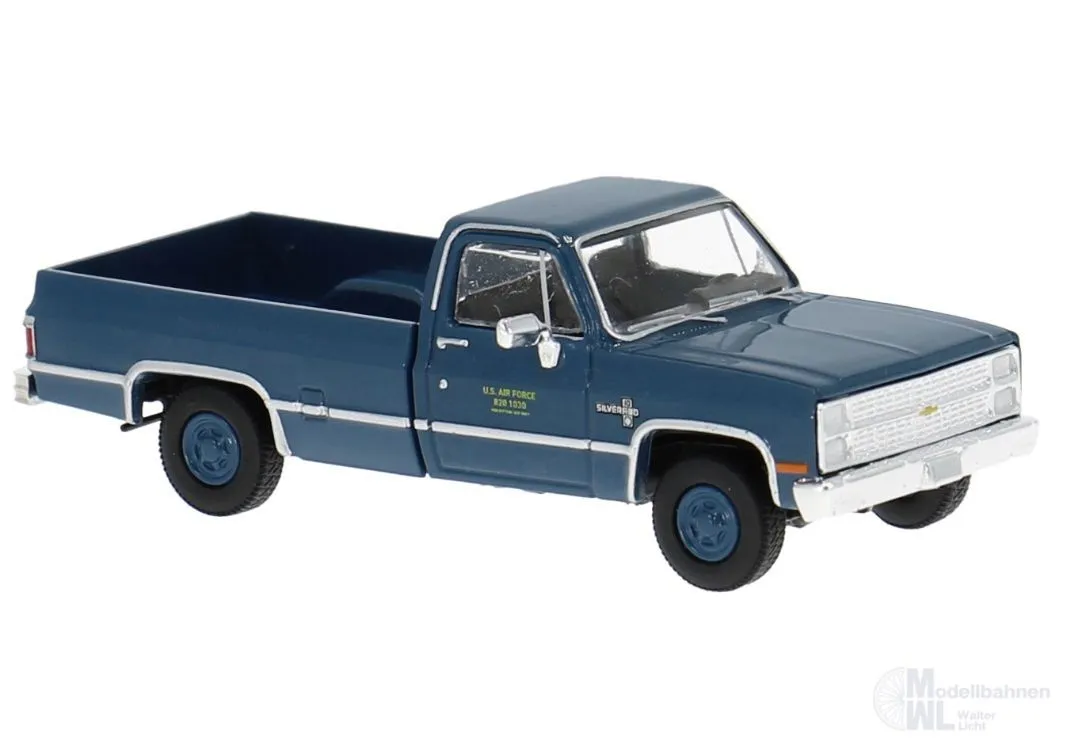 Brekina 19696 - Chevrolet C10 der US Air Force H0 1:87