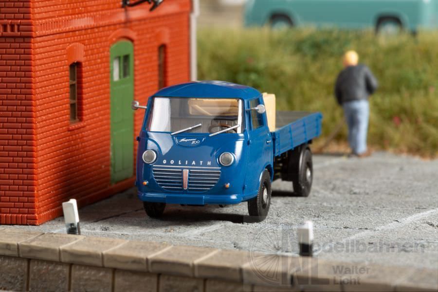 mini car 66020 - Goliath Express 1100 Pritschenwagen blau mit Ladegut Kisten H0 1:87