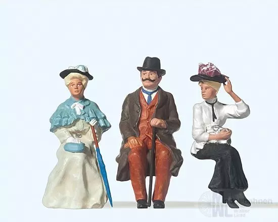 Preiser 45056 - Sitzende Reisende Spur G