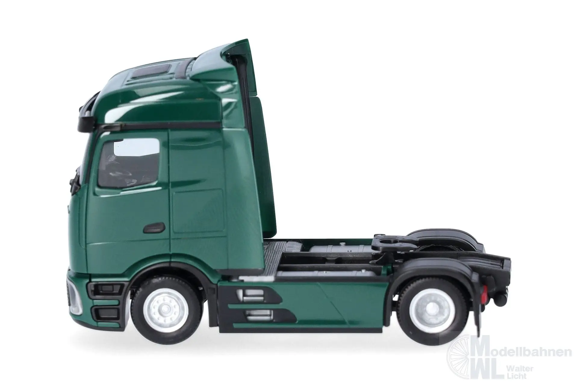 Herpa 319430-002 - Mercedes-Benz Actros L Procabin Streamspace Zugmaschine moosgrün H0 1:87