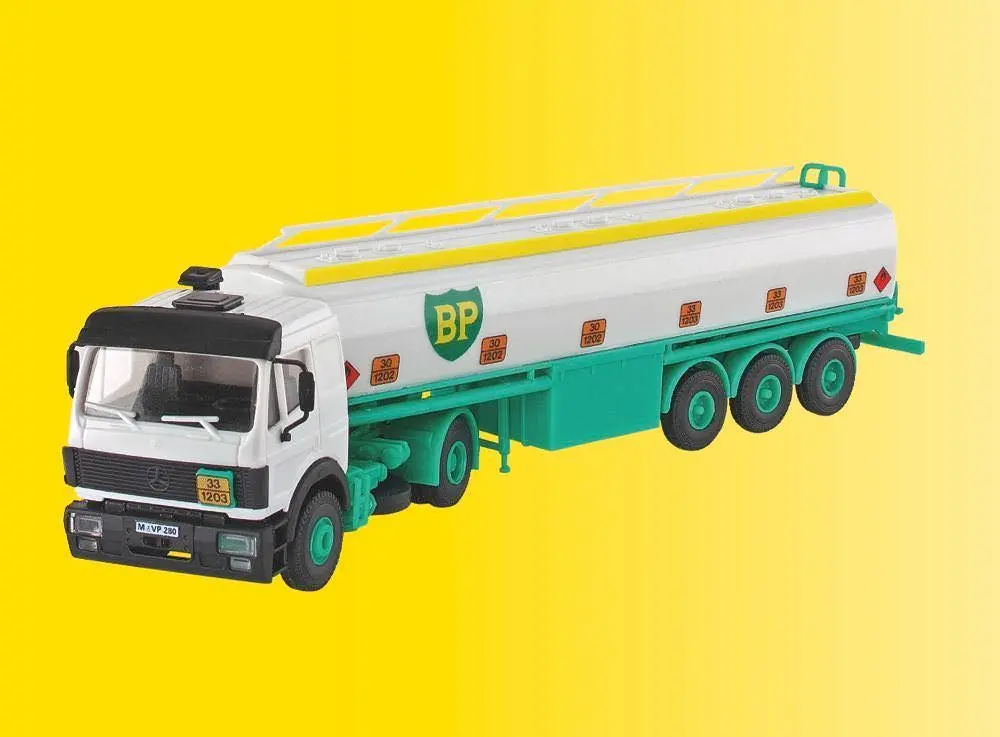 Kibri 14670 - Mercedes-Benz 2-achs Zugmaschine mit Tankauflieger BP H0 1:87