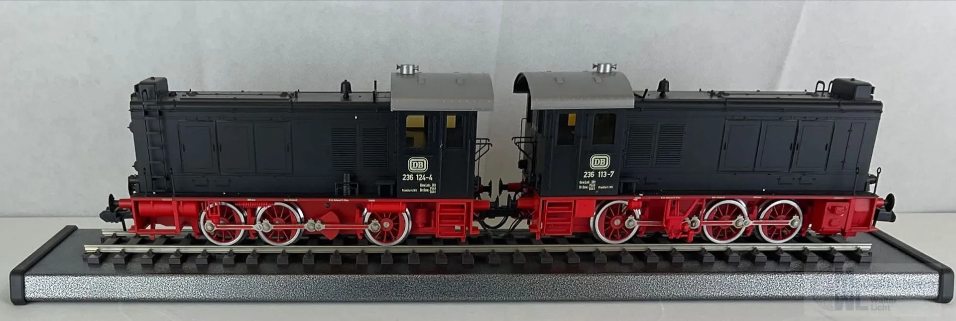 Märklin 5530 - MÄRKLIN - Diesellok BR 236 113-7 und 236 124-4 DB Ep.IV  Spur 1 