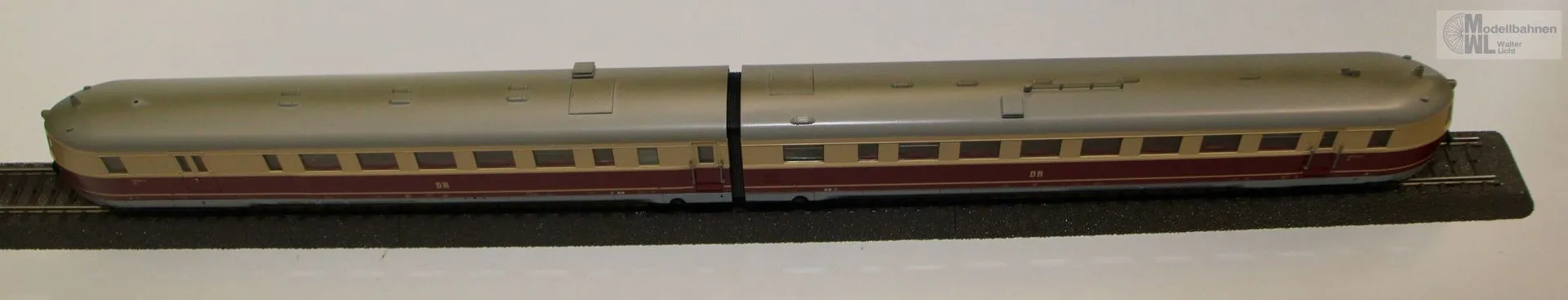 Märklin 37775 - MÄRKLIN - Dieseltriebzug BR 186 DR Ep.IV H0/WS Sound mfx