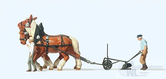 Preiser 30431 - Bauer mit Pflug, zwei Pferde. H0 1:87