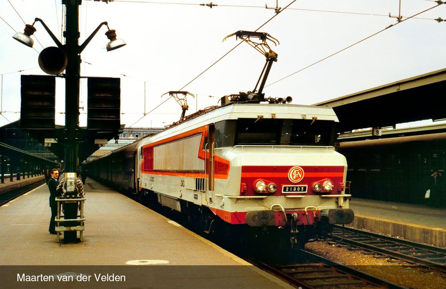 Jouef 2421 - E-Lok CC 21003 SNCF Ep.IV H0/GL